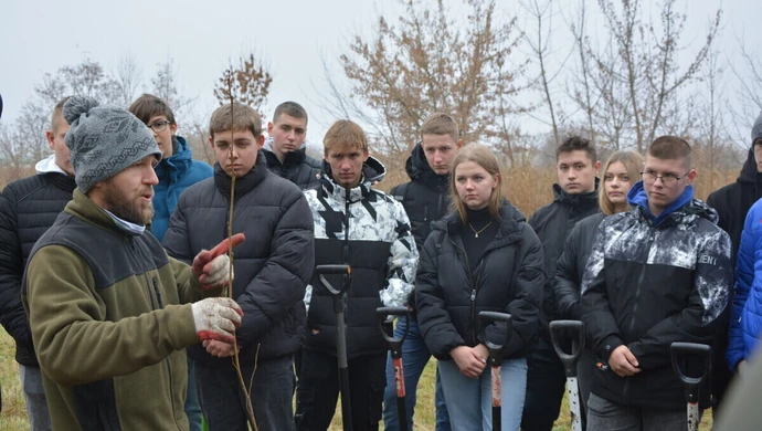 Posadzili nowe drzewa przy zbiorniku Bugaj w ramach akcji "Czas Na Las"
