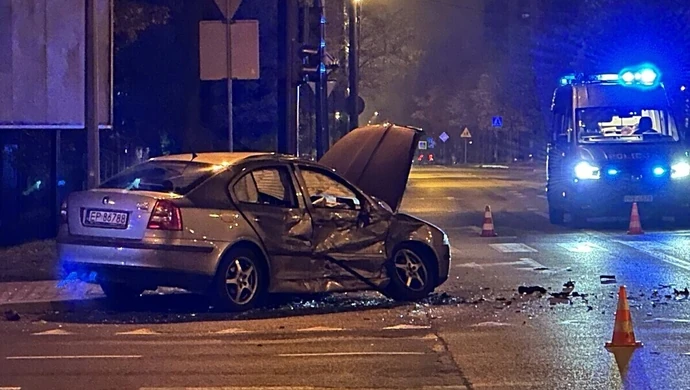 2 osoby ranne w wypadku na skrzyżowaniu Słowackiego i Concordii ZDJĘCIA