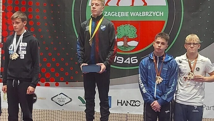Sukces zapaśników AKS w Wałbrzychu