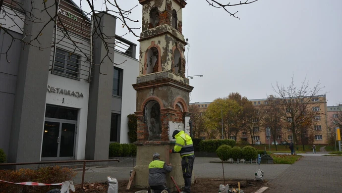 Trwa remont kapliczki przy Narutowicza