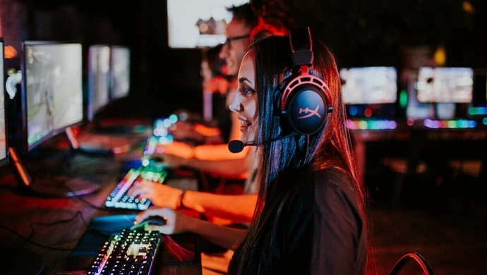 Cheatowanie kontra kody w grach. Czym to się różni?