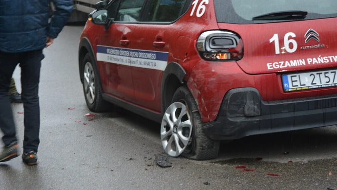 Zderzenie podczas egzaminu na prawo jazdy na Folwarcznej