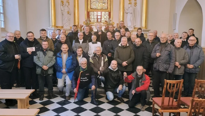 Męski Różaniec przeszedł ulicami Piotrkowa w pierwszą sobotę Adwentu 