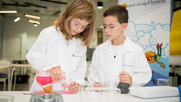 Współczesna edukacja: 10 rekomendacji na bazie analiz trendów &#8211; zobacz je wszystkie [raport]