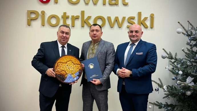 Powiat piotrkowski podpisał porozumienie o współpracy z ukraińską gminą