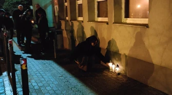 Pamięci Wiktorii... Pod Akademią zapłonęły znicze