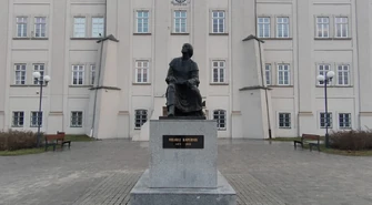 Dlaczego pomnik Kopernika stoi w Piotrkowie? 