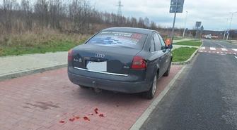 Kierowca uciekł z miejsca kolizji. Policja poszukuje sprawcy