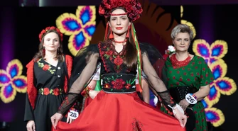 Wyjątkowy pokaz mody KGW. Aż 7 kół z pow. piotrkowskiego z awansem do wojewódzkiego finału! [ZDJĘCIA]