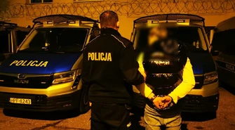 Kierowca chciał przekupić policjantów. Był pijany