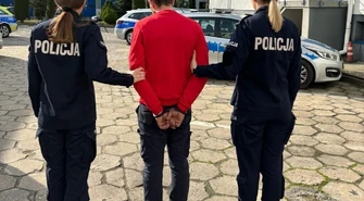 Kradł alkohol i kosmetyki, wpadł przez robota kuchennego