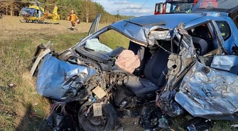 Śmiertelny wypadek na DK 74 pomiędzy Sulejowem a Jaksonkiem (ZDJĘCIA)