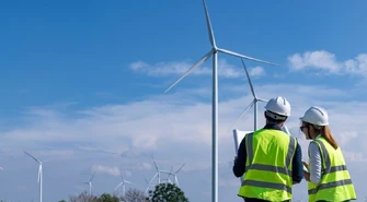 Coraz więcej zielonych miejsc pracy. Polacy doceniają perspektywy rozwoju i atrakcyjne zarobki w OZE