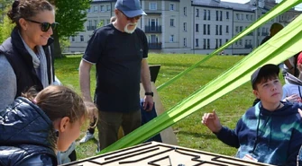 Piknik Klubu Młodego Odkrywcy bawił i inspirował całe rodziny