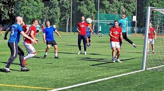 Lider deklasuje wicelidera