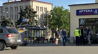 Nie żyje kobieta, którą znaleziono nieprzytomną przy hali targowej