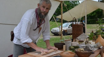 &#8222;Wioska Wikinga&#8221; w Piotrkowie. Piknik historyczny na terenie Akademii Piotrkowskiej