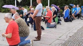 63. Męski Różaniec przeszedł ulicami Piotrkowa 