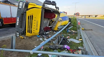 Betonowóz przewrócił się w rejonie A1