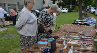 Pierwszy w sezonie 2024 targ staroci pod Zamkiem Królewskim