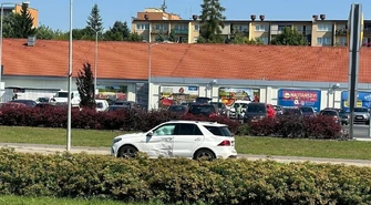 Wypadek podczas egzaminu na prawo jazdy. Groźne zdarzenie na skrzyżowaniu Sikorskiego i Kostromskiej ZDJĘCIA