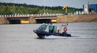 Pijany 38-latek pływał skuterem po Zalewie Sulejowskim