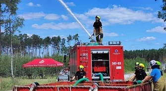 Palił się las w okolicach Przygłowa. W akcji uczestniczyło 18 jednostek straży
