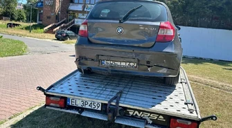 Wypadek na Sikorskiego, jedna osoba trafiła do szpitala