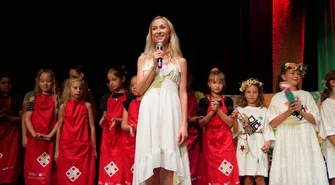 "Sztuka wokół Ziemi" - młodzi artyści oczarowali Radomsko wielkim finałem