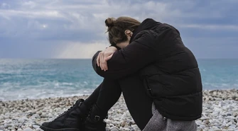 Zaburzenia psychosomatyczne - jak emocje wpływają na nasze zdrowie fizyczne