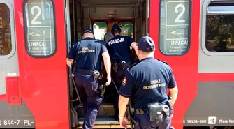 Wspólne patrole policji i Straży Ochrony Kolei w Piotrkowie