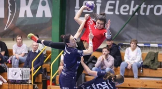 Pierwsza wygrana piłkarek ręcznych Piotrcovii