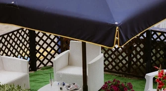 Parasol ogrodowy z logo &#8211; jak wyróżnić swoją markę?