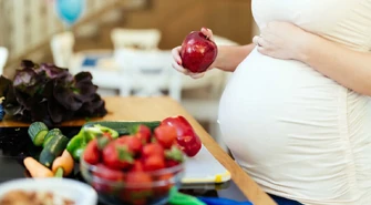 Cukrzyca ciążowa to nie tylko zagrożenie dla przyszłej matki. Dowiedz się więcej