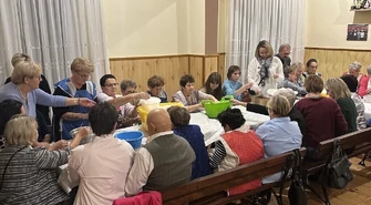 Panie darły pierze w gminie Wolbórz