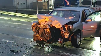 Zderzenie ciężarówki z osobówką w Piotrkowie