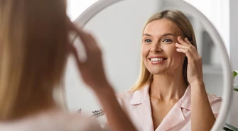 Wlewy dożylne NAD+ &#8211; innowacyjna metoda walki z procesami starzenia