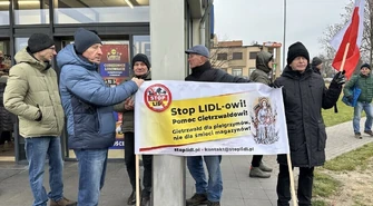 Protestowali pod Lidlem