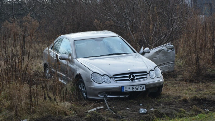 Groźnie wyglądająca kolizja na Michałowskiej