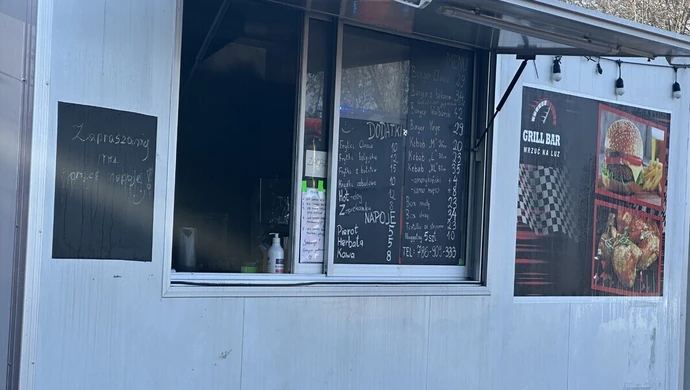 Pożar budki z kebabem w Wolborzu. W środku były butle z gazem