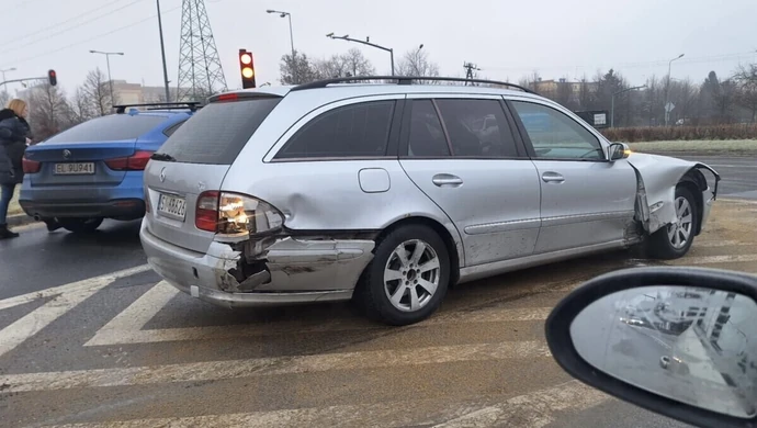 Kolizja na skrzyżowaniu Sikorskiego i Concordii
