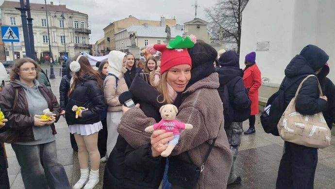 Piotrkowianie obchodzili dzień przytulania