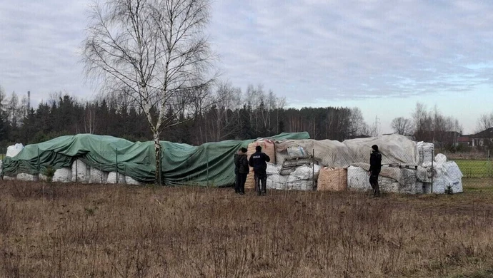 Przy ulicy Scaleniowej w Piotrkowie znaleziono podejrzane składowisko