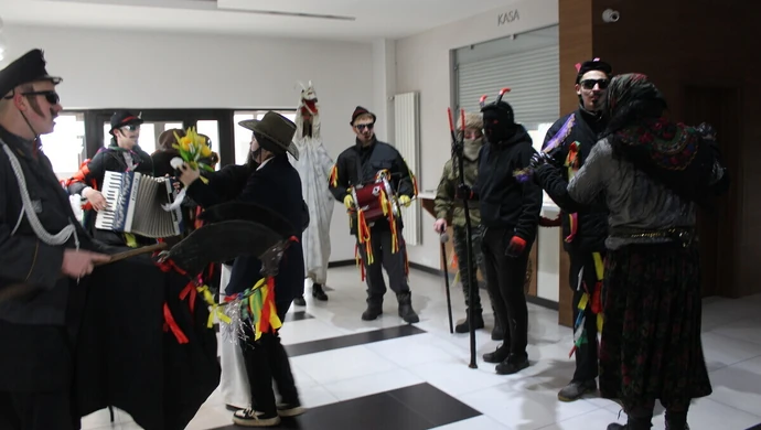 Ostatkowy korowód odwiedził Urząd Gminy w Grabicy