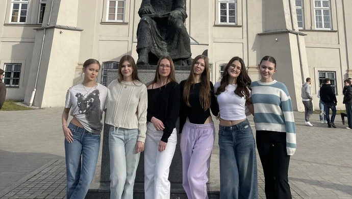 Petlly &#8211; projekt dla zwierząt i opiekunów realizowany przez uczennice I LO w Piotrkowie