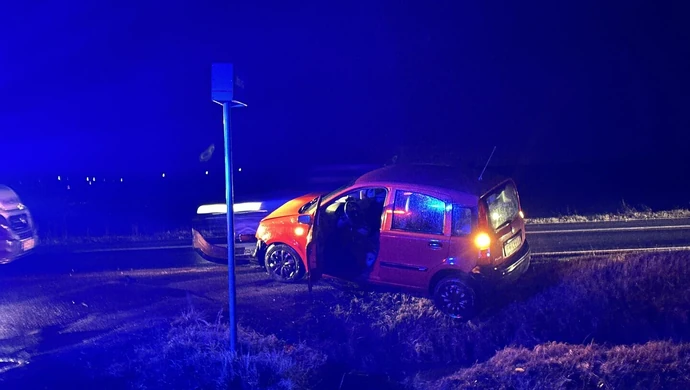 Zderzenie dwóch samochodów na skrzyżowaniu Moryca i DK91