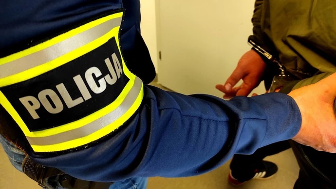 Poszukiwany listem gończym w rękach kryminalnych