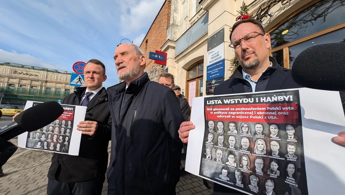 Antoni Macierewicz w Piotrkowie. Padły ostre słowa o Donaldzie Tusku