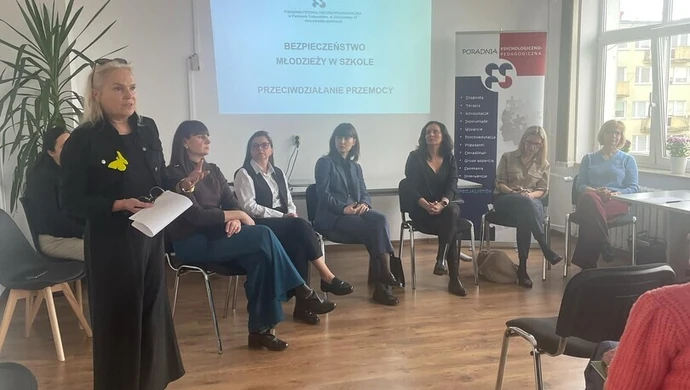 Bezpieczeństwo młodzieży w szkołach: Konferencja o przeciwdziałaniu przemocy