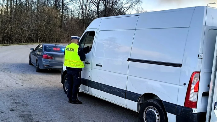 Policyjne działania „Kurier” na drogach Piotrkowa i powiatu